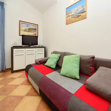 Apartment Mare-4 By Interhome